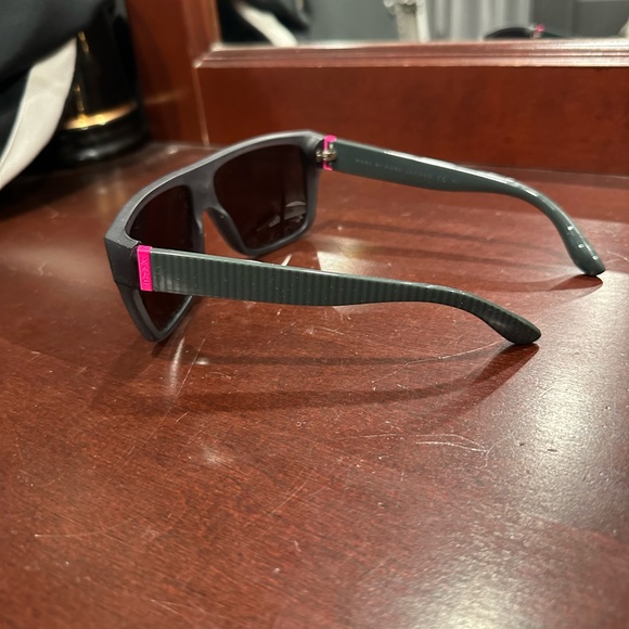 Men Black and Grey Sunglasses Pink Accents - Picture 7 of 7